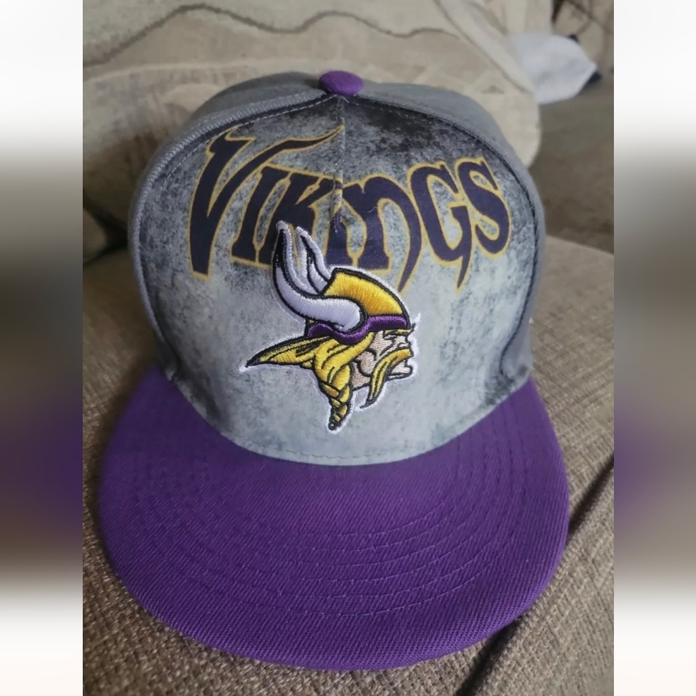 VIKINGS baseball Hat Cap One size fits all FOOTBALL Cousins Cook Favre Tarkenton